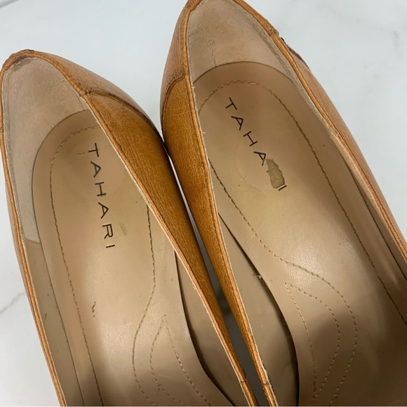 Tahari Chunky Heel Gold Chain Lulu Caramel Brown Loafers 9 - Picture 9 of 10